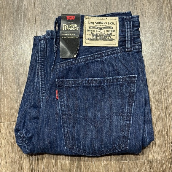 Levis 70s High Straight Wellthread Ultra High Rise Textured Jeans Size 24x29 - Picture 7 of 7